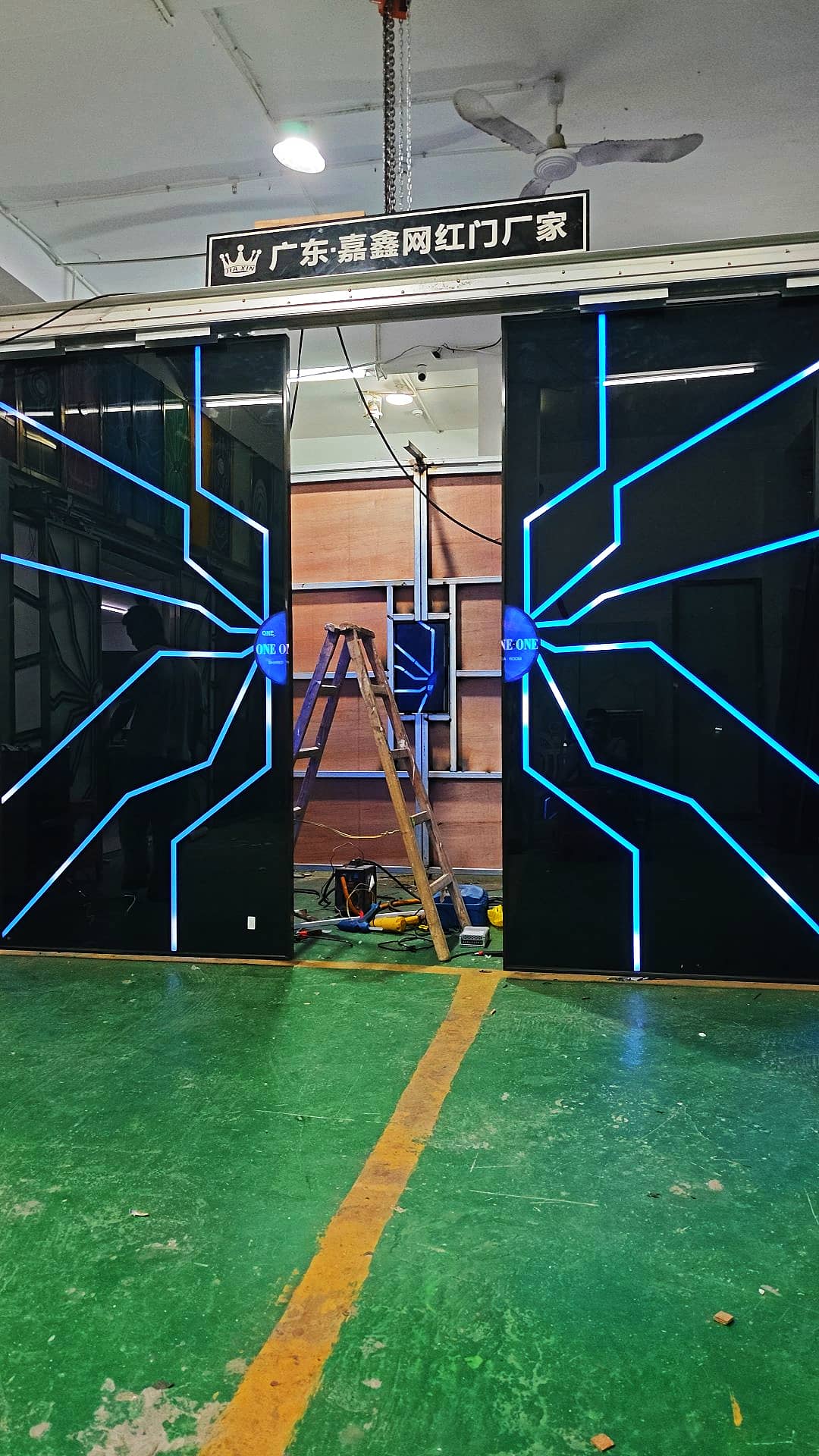 深渊镜网红门LED隧道镜