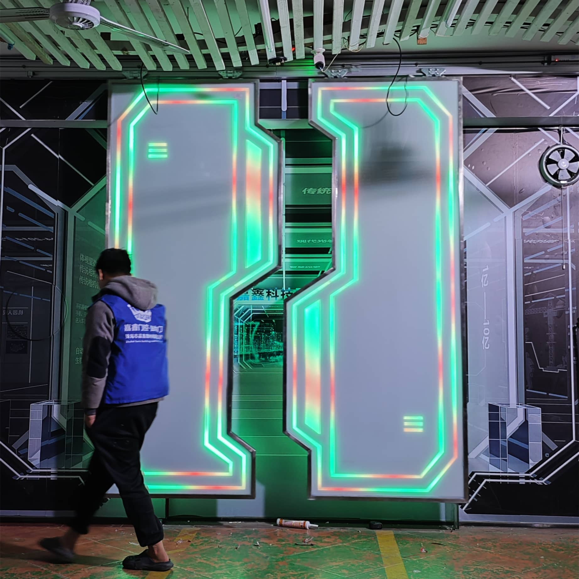 网红科技掌纹触摸感应门