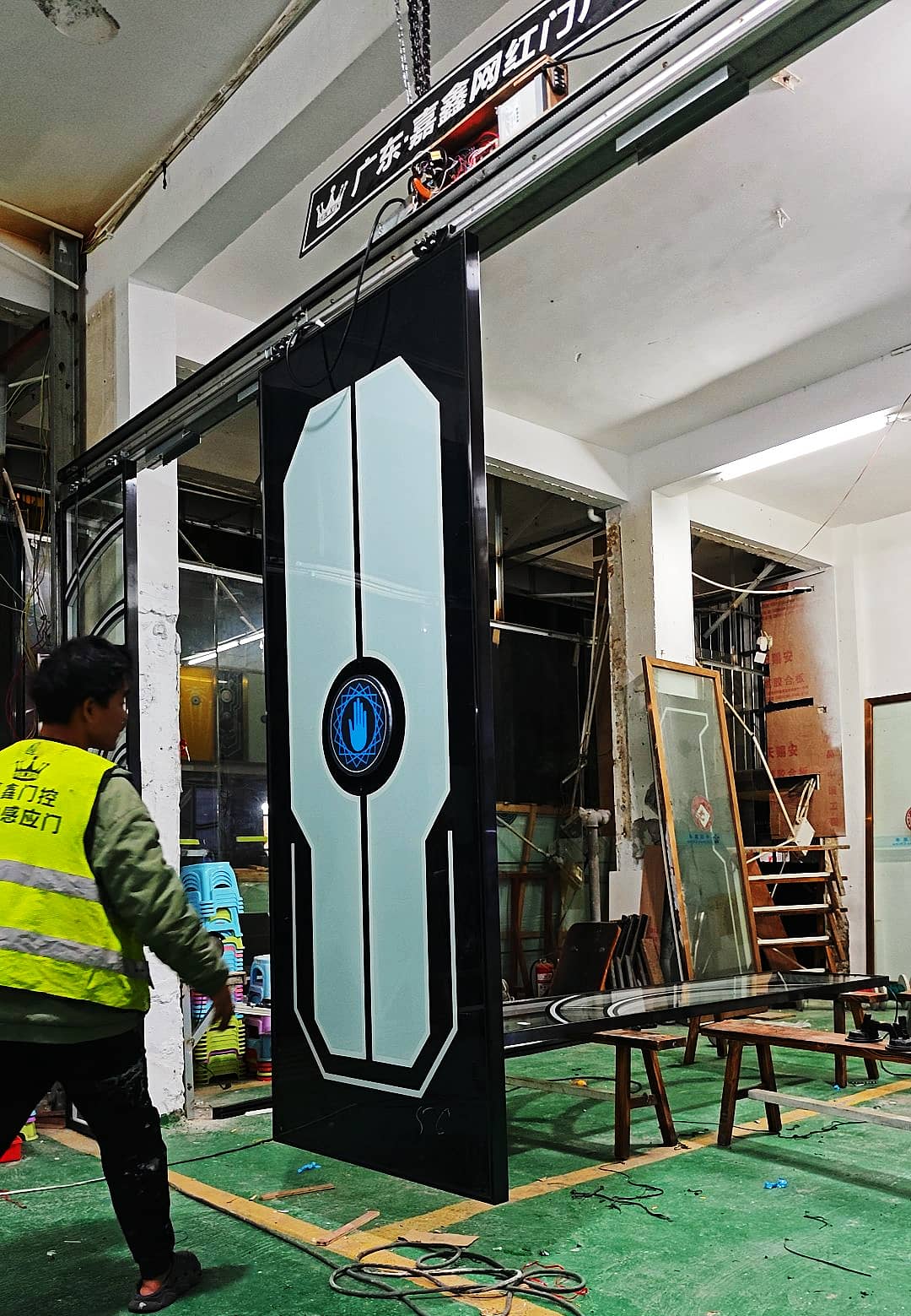 网红门 深渊魔 材质不锈钢