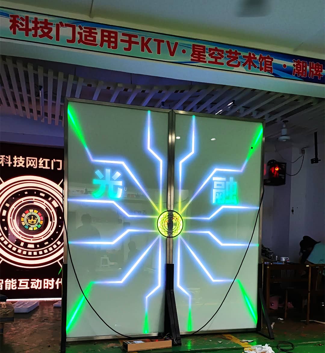 夜场网红彩红门