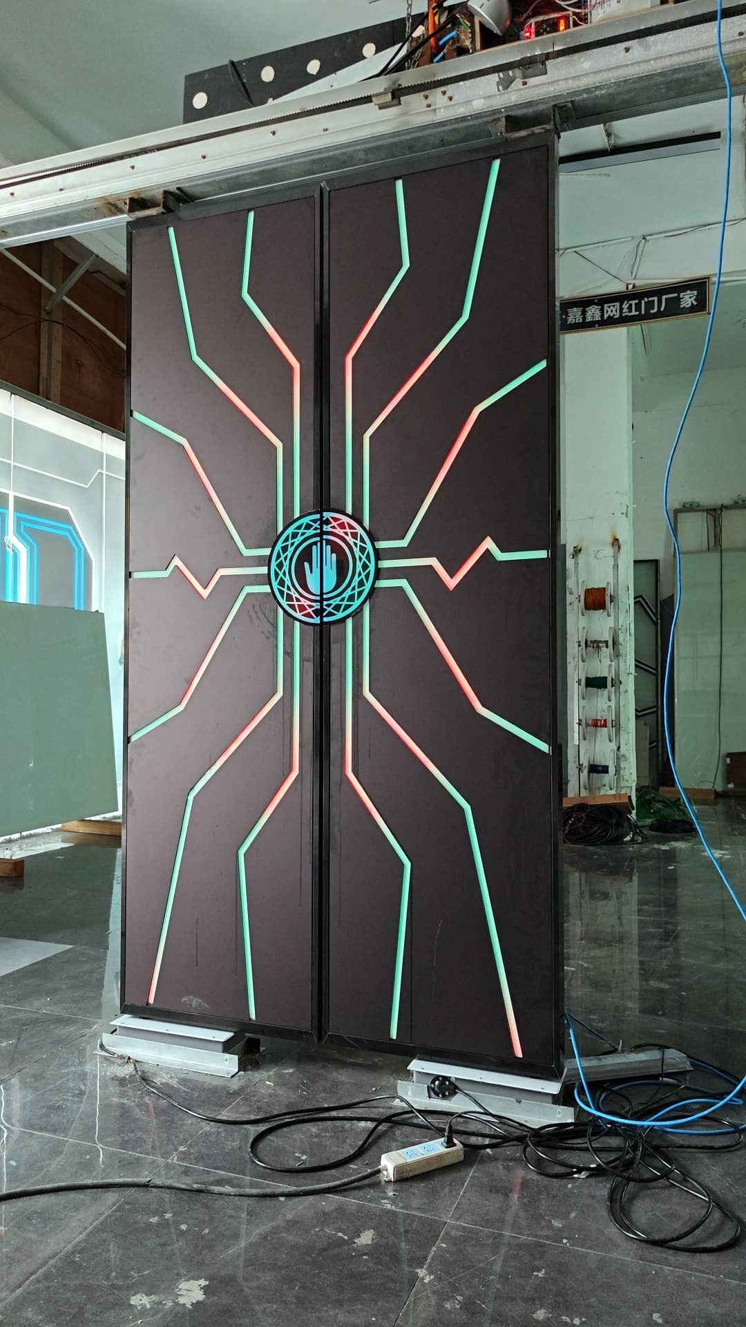 酒吧手掌触摸灯光网红门生产定做